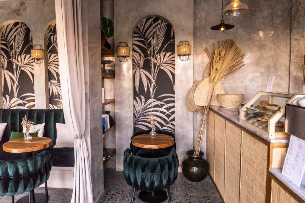 Cafe Coach (10)