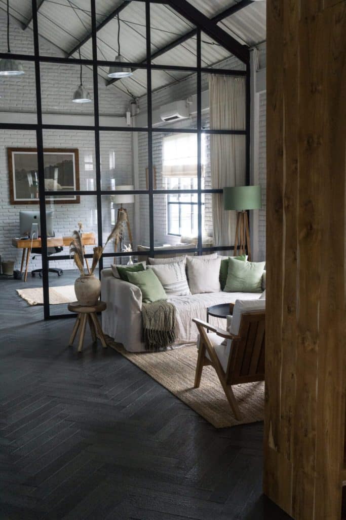 Tais Office (32)